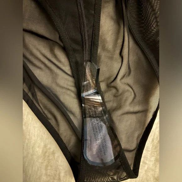 Alice + Olivia Black Bodysuit - Picture 6 of 8